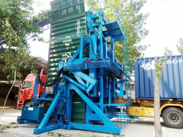 集装箱翻转式起重机