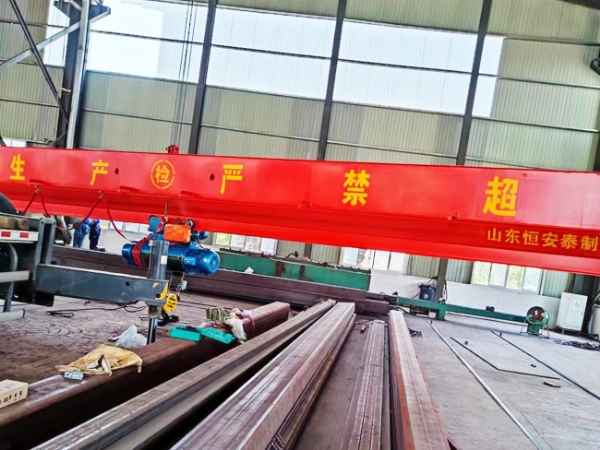 单梁起重机视频